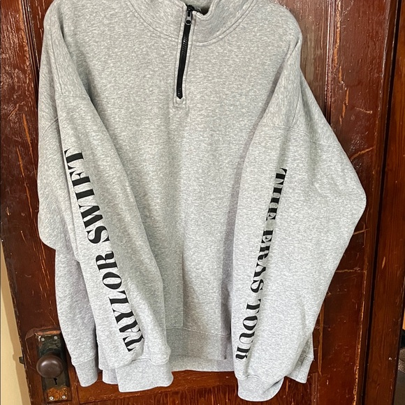 Taylor Swift Gray Half-Zip Sweatshirt - Picture 1 of 3
